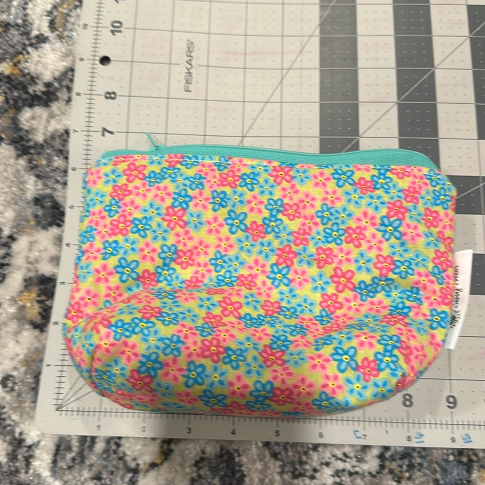 6.5x 8.5 flat bottom make up